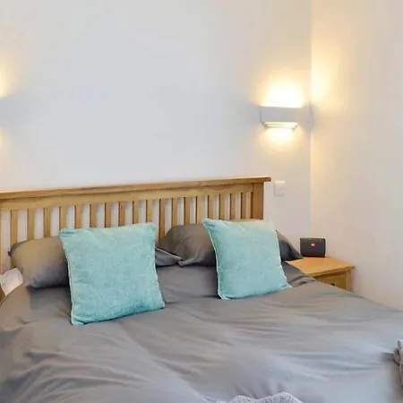 Anchor - Perfect Location - Side Sea Views - Sleeps 4 شقة Filey